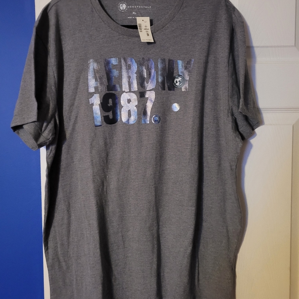 Aeropostale Gray Graphic T-Shirt - Picture 3 of 4